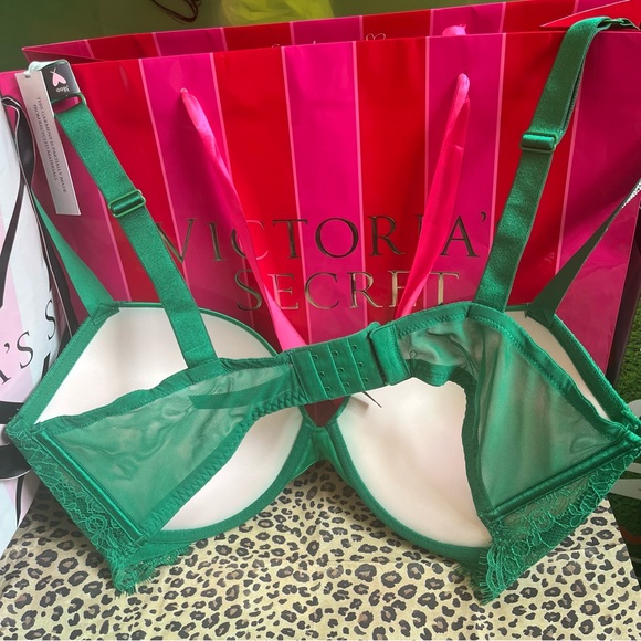 NEW VICTORIAS SECRET SEXY PUSH-UP BRA - Picture 13 of 13